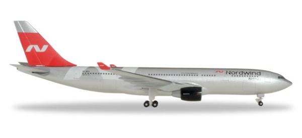Herpa Wings Flugzeugmodell Nordwind Airlines Airbus A330-200 (1:500)
